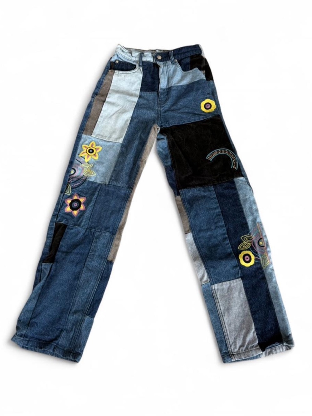 BDG - Vintage, Super Cute Patchwork & Embroidered Denim Jeans, Size 27”
